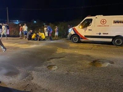  Motociclista cai na pista após buraco na rodovia BA-409