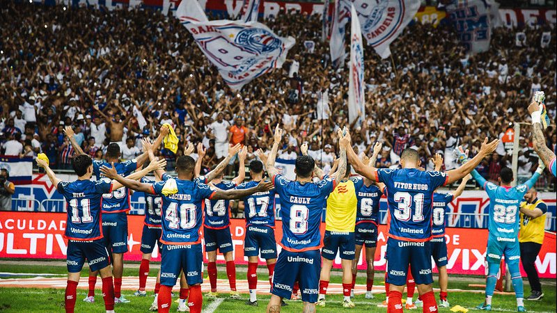  “Hoje foi dia de comer galinha assada”, diz goleiro do Bahia após triunfo sobre o Vitória