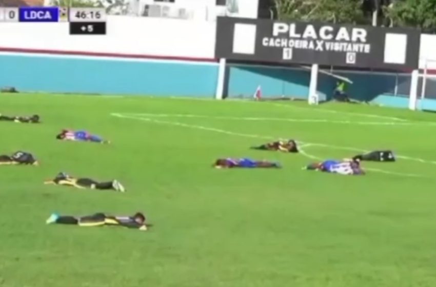  Cachoeira: Enxame de abelhas interrompe jogo de futebol