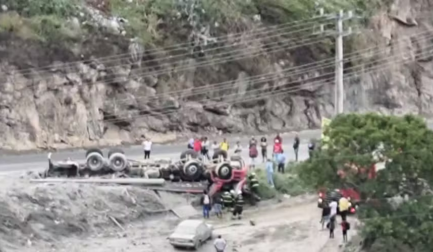  Acidente de caminhão em Jacobina deixa uma morte