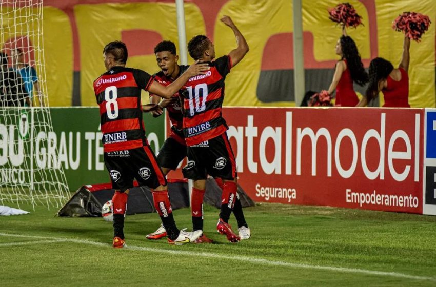  Vitória perde em casa e joga contra o rebaixamento