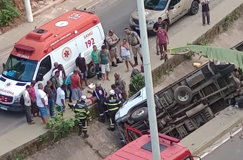  Homem morre e dois ficam feridos em grave acidente em Salvador; veja vídeo