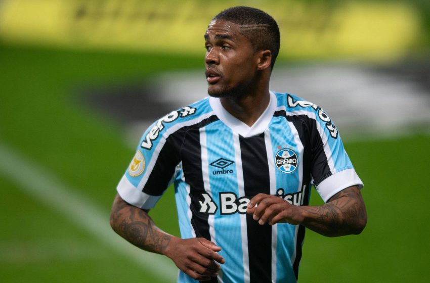  Ex-Seleção Brasileira, Douglas Costa abre conta no OnlyFans