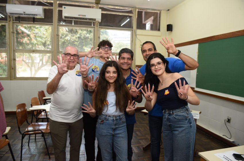  Ao lado de Bruno Reis, ACM Neto vota e faz projeção: ‘Que seja a maior vitória da história de Salvador’