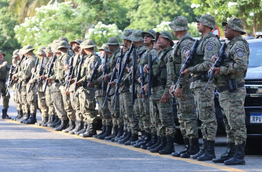  PMs da Caatinga chegam a Salvador para combater facções criminosas