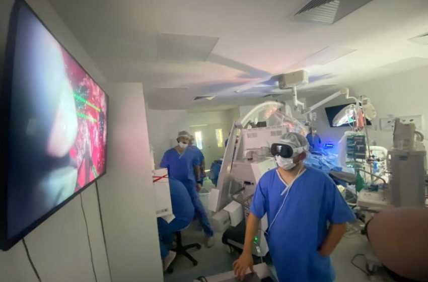  Hospital de Feira de Santana é 1º no país a usar óculos de realidade virtual em neurocirurgias