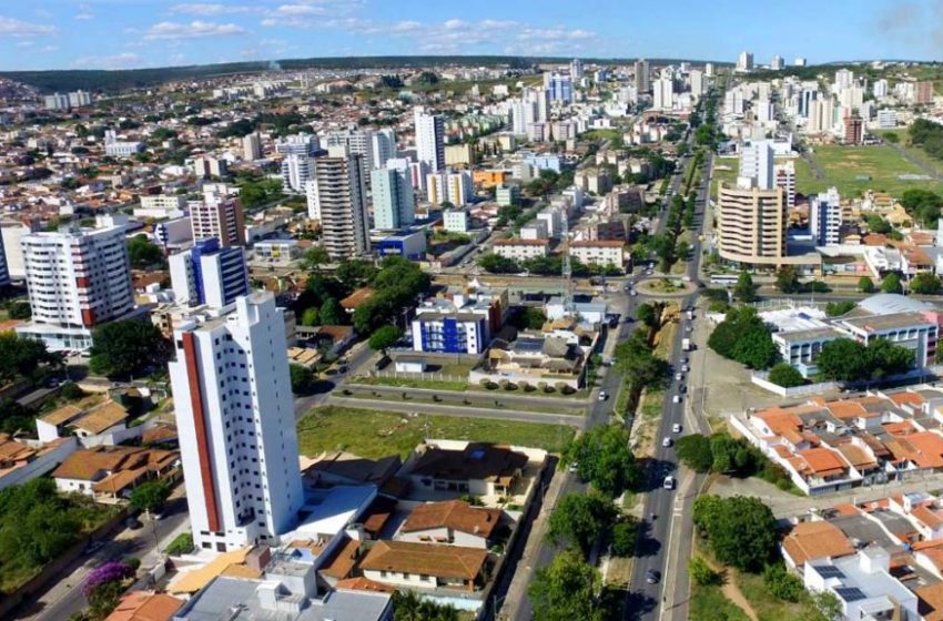  Mulher é internada em Vitória da Conquista após falsa médica realizar “lipo de papada”