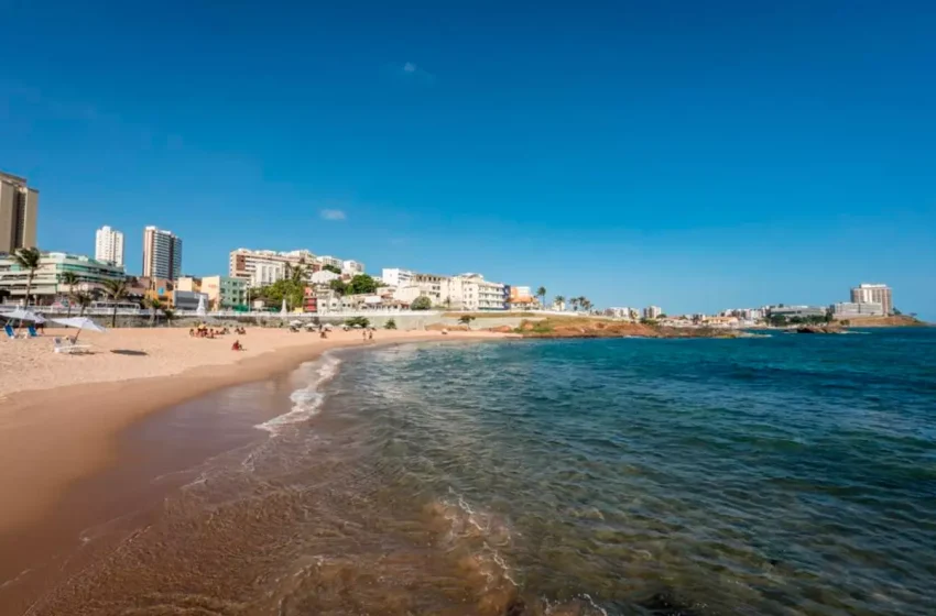  Corpo de jovem é encontrado em praia de Salvador após afogamento