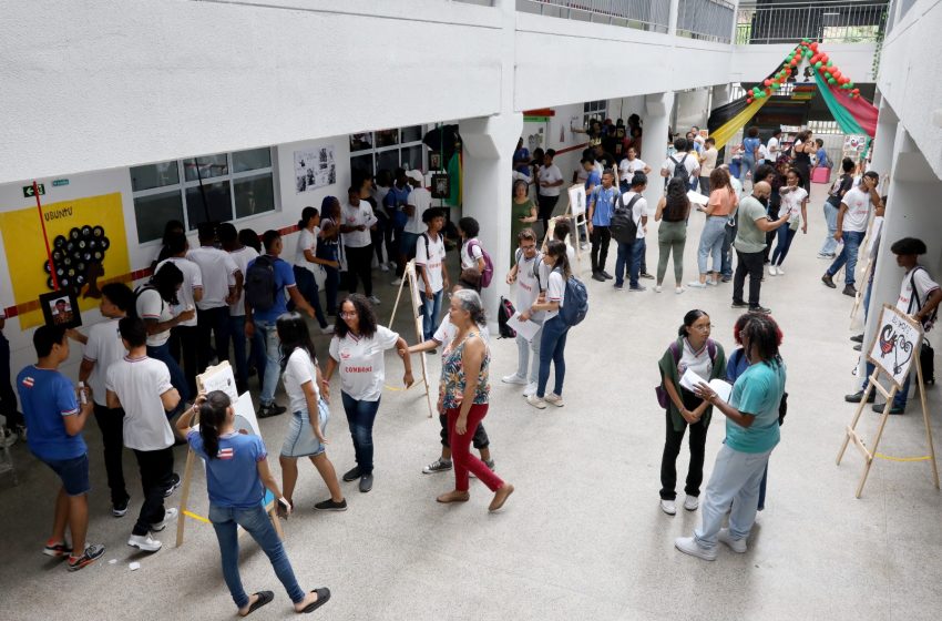  Estudantes da rede estadual já podem fazer a renovação da matrícula para o ano de 2025