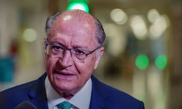  Geraldo Alckmin fala sobre PEC que prevê fim da escala 6×1