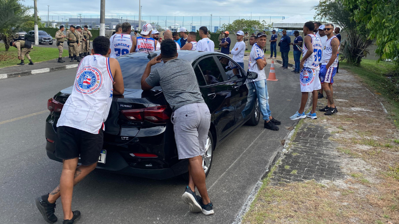  Bamor realiza protesto no CT do Bahia nesta quarta-feira (06)