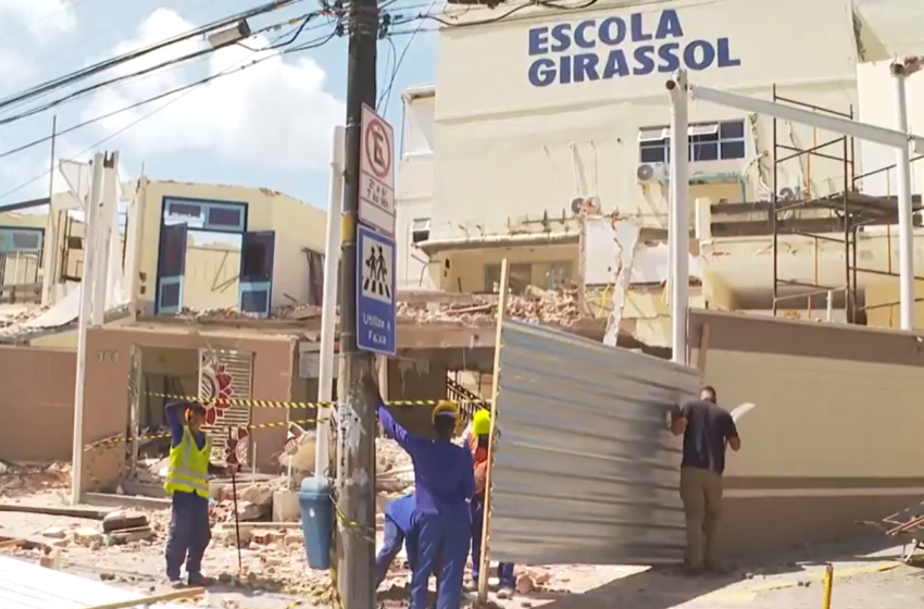  Homem fica ferido após teto de escola desabar em Salvador 