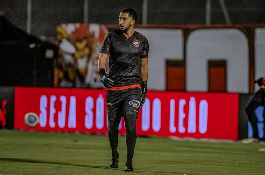  Vitória recusa proposta do Fluminense por Lucas Arcanjo 