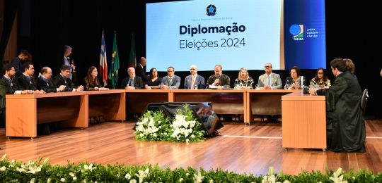  Candidatos eleitos em Salvador são diplomados pelo TRE-BA