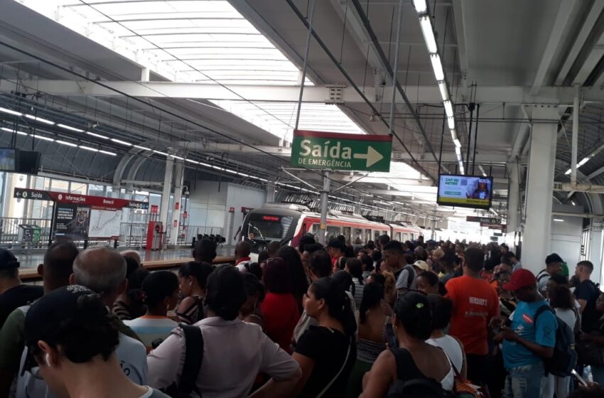  Incidente paralisa operação do metrô na Estação Bonocô; usuários relatam lentidão