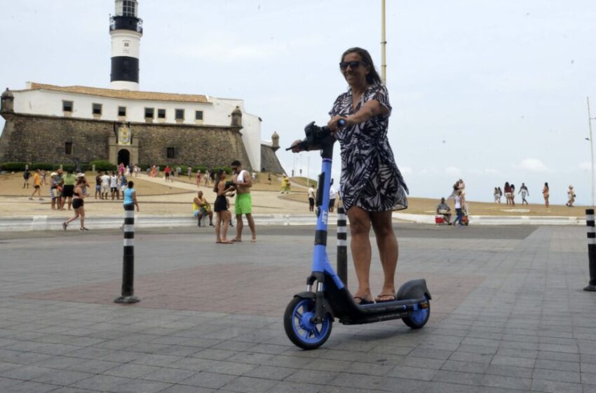  Patinetes elétricos realizam mais de 11 mil viagens em Salvador em uma semana