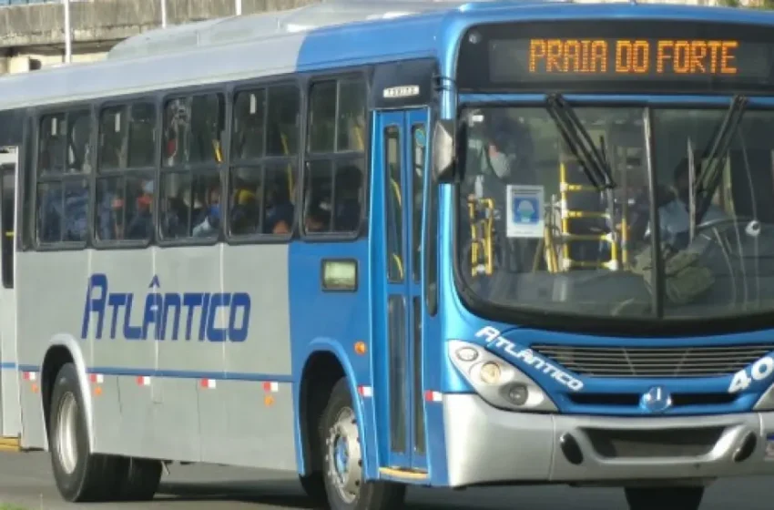  Rodoviários paralisam linhas no Litoral Norte para cobrar salários e readmissão de colega