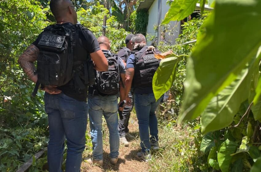  Polícia Civil apreende 10 kg de drogas em casa abandonada em Sussuarana