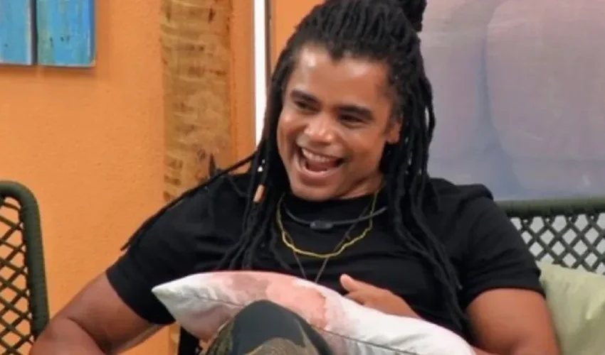  Momento inusitado no BBB 25: Diogo faz comentário de duplo sentido e diverte participantes