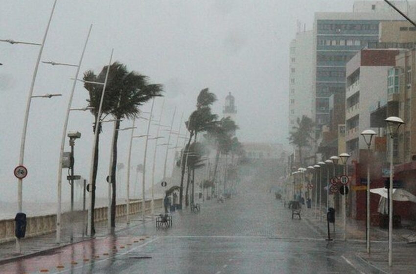  Alerta de chuvas intensas é emitido para Salvador e cidades do litoral da Bahia