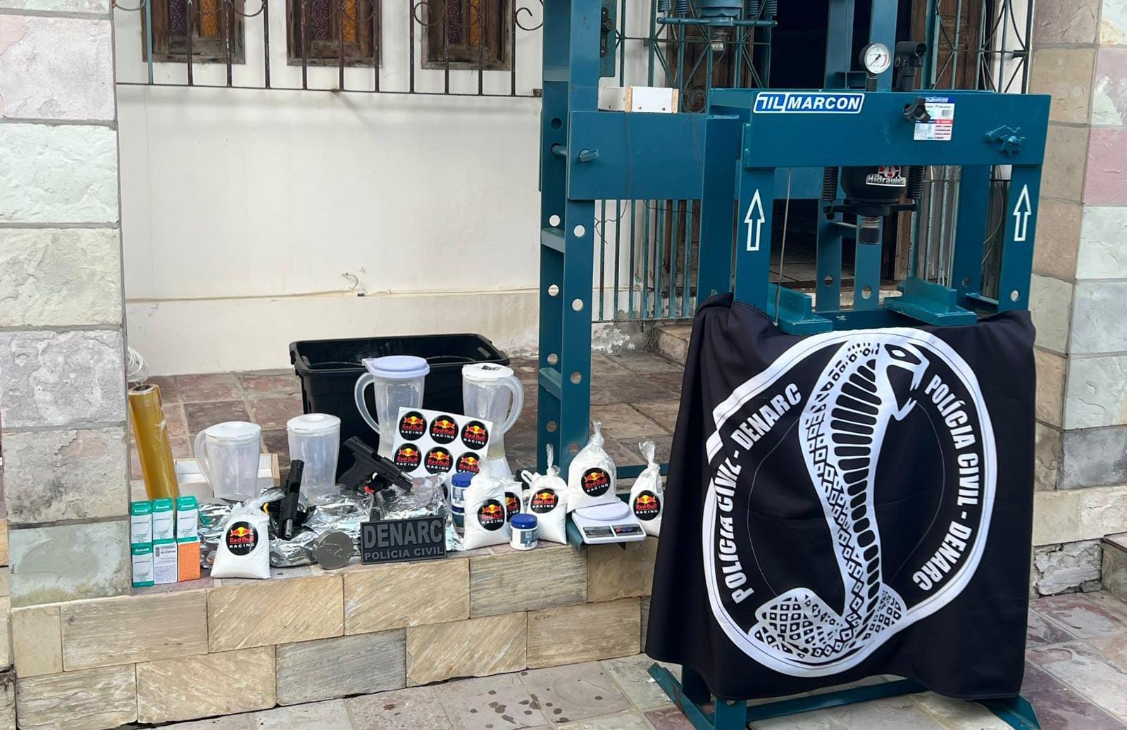 Polícia Civil da Bahia desarticula laboratório de refino de cocaína