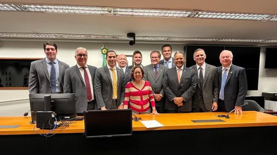 Maioria da bancada baiana votou a favor da PEC da Blindagem